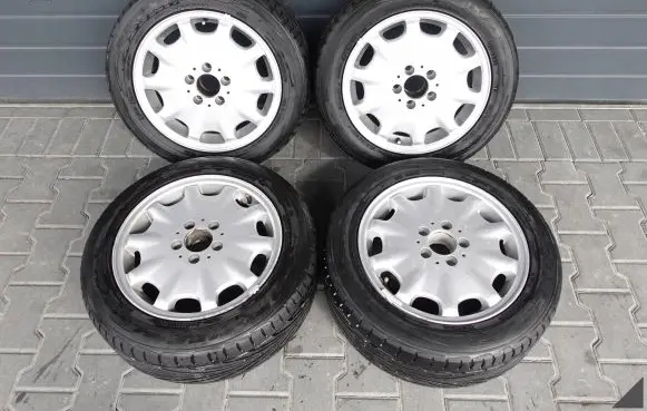 Mercedes-Benz E W210 R16 alloy rim A2104010602