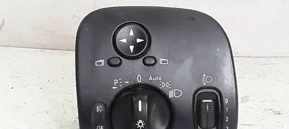 Mercedes-Benz C W203 Light switch A2035450604 24406574725 04058515