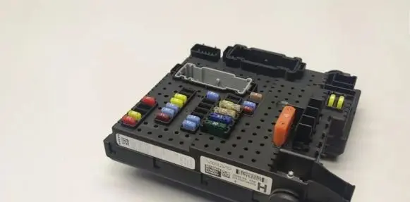Volvo XC90 Fuse module 30786646 28080156 07W324