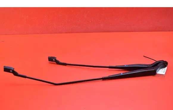 Front wiper blade arm