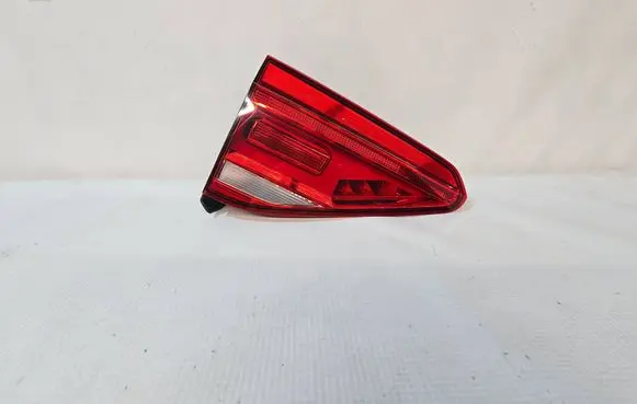 Volkswagen Touran II Tailgate rear/tail lights 5TA945093D L90059824