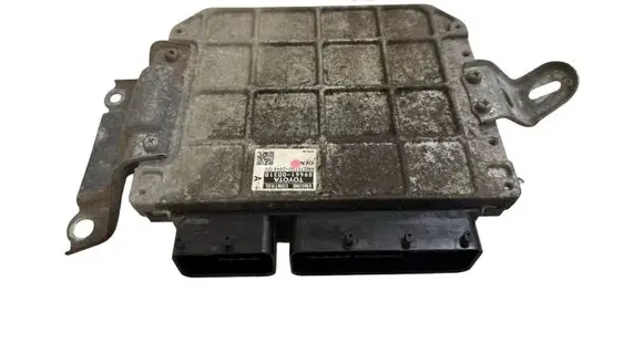 Toyota Yaris Engine control unit/module 896610D310 MB2751002494