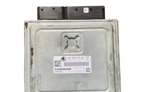 Skoda Yeti (5L) Engine control unit/module 03F907309AB 5WP44898 03F906070JH