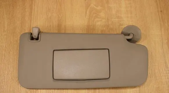 Chevrolet Orlando Sun visor clip/hook/bracket 