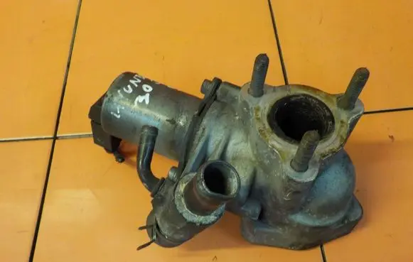 Hyundai ix 55 EGR thermostat 284103A000