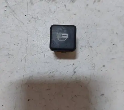 BMW 7 E38 Electric window control switch 8360828