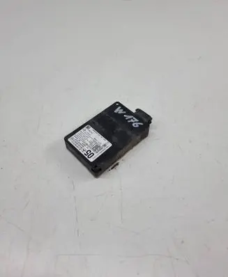 Mercedes-Benz A W176 Distronic sensor radar A0009028816