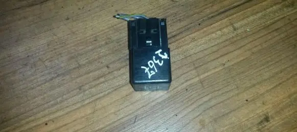 Volkswagen Golf III Other relay 191945383 899573