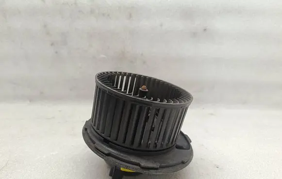 Volkswagen Touran II Heater fan/blower 1K1820015J F998886K K01002