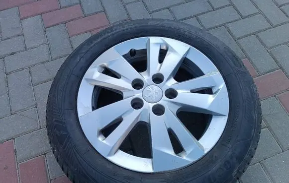 R16 alloy rim