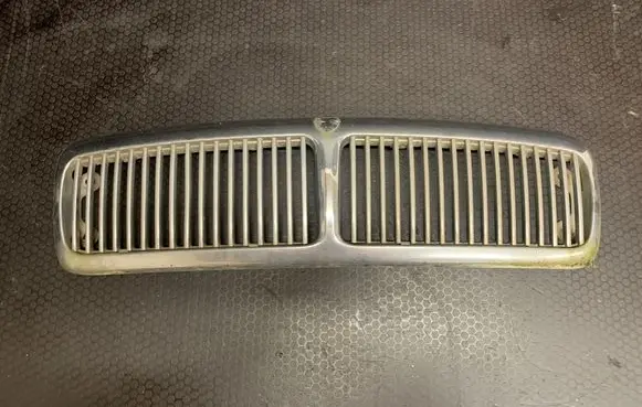 Jaguar XJ X300 Front grill