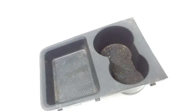 Cup holder front