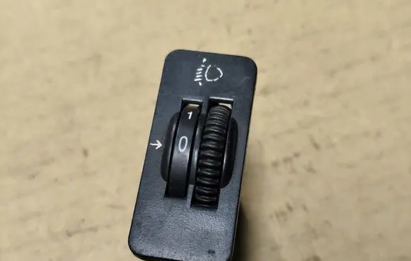 Jeep Cherokee XJ Headlight level height control switch 56006721
