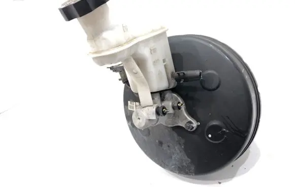 Hyundai ix35 Brake booster 585002S201