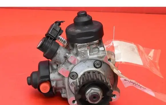 Audi Q5 SQ5 8R Fuel injection high pressure pump 059130755BK
