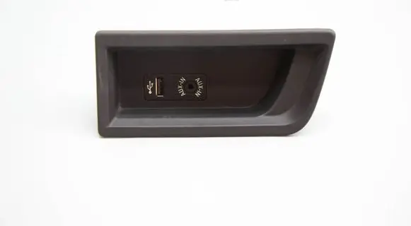 BMW 3 F30 F35 F31 AUX in-socket connector 9207358