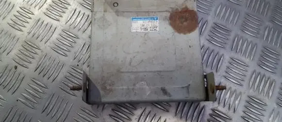 Mazda 323 F Engine control unit/module z57318881 e2t84986m