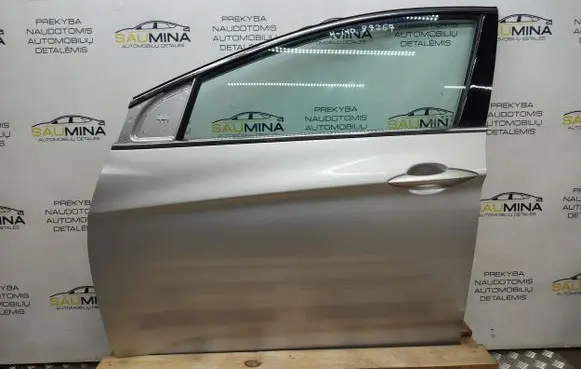 Hyundai i40 Front door