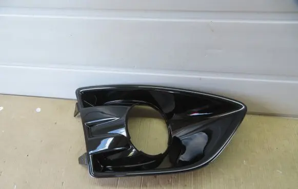 Ford C-MAX II Front bumper lower grill AM51R19952BA