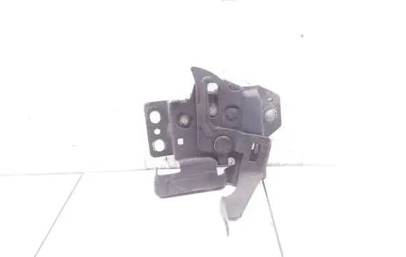Engine bonnet/hood lock/catch