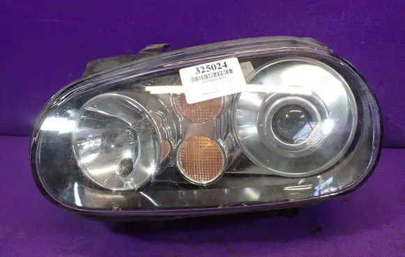 Volkswagen Golf IV Headlight/headlamp 1J1941015P