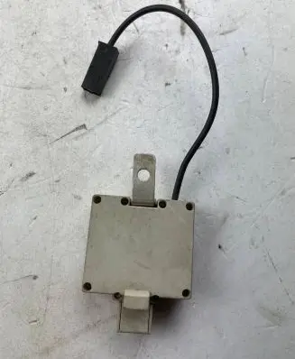 BMW 3 E36 Antenna control unit 65241387803 1387803