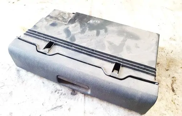 Volkswagen Touran I Glove box 1t0881580d