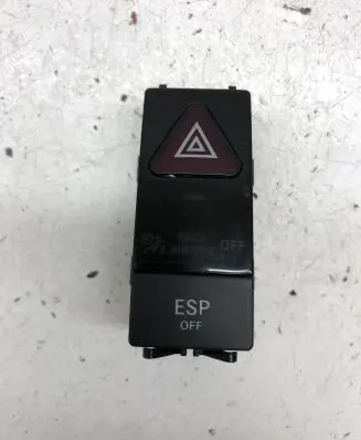 Mercedes-Benz C W204 Hazard light switch 2048706858 33690402