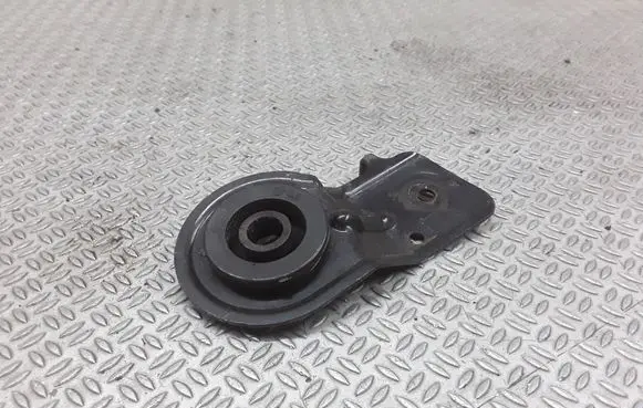 Radiator mount bracket