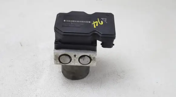 Hyundai i40 ABS Pump 589203Z910