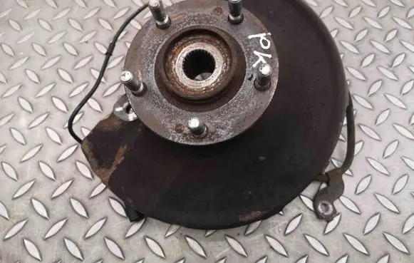 Mitsubishi Outlander Front wheel hub