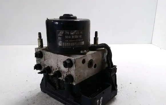 Volkswagen Sharan ABS Pump 7M0614111AE 98VW2L580AD