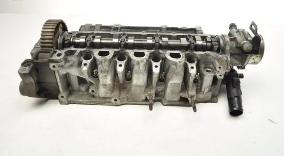 Mercedes-Benz A W176 Engine head 110421615R