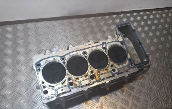 Audi A8 S8 D4 4H Engine head 079103374BN