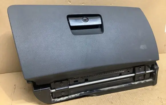 BMW 3 E90 E91 Glove box 7120408