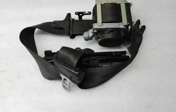 Volvo S60 Front seatbelt P39800482 616011100B 1T01103491110