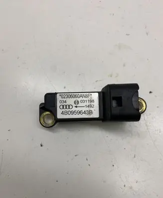 Audi A6 S6 C5 4B Airbag deployment crash/impact sensor 4B0959643B