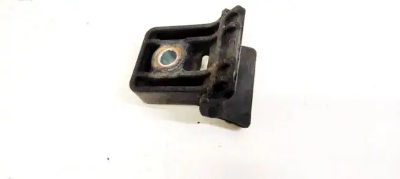 Opel Astra J Radiator mount bracket 13250318