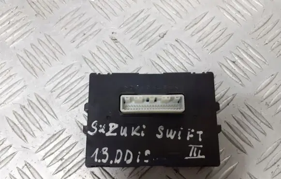 Suzuki Swift I Engine ECU kit and lock set 39530-68L01