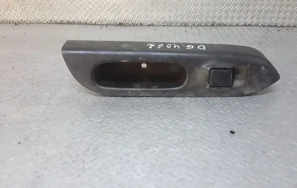 Opel Frontera B Electric window control switch 8971221021
