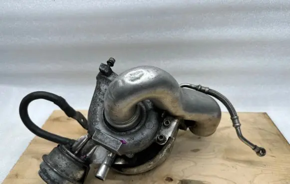 Audi A8 S8 D2 4D Turbo 057145702E GT1749V