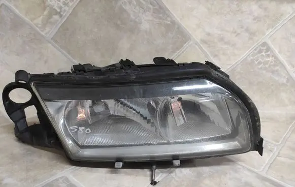 Volvo S80 Headlight/headlamp