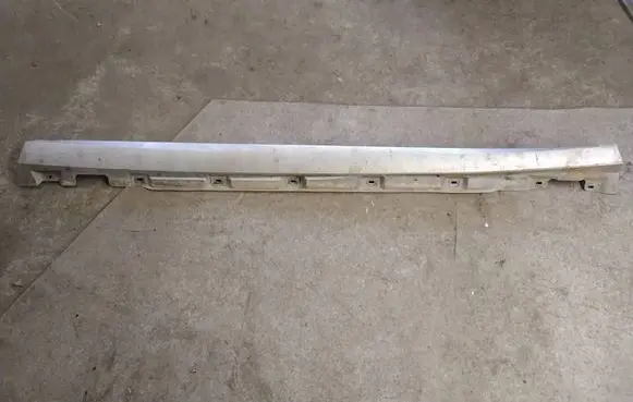 Mercedes-Benz R W251 Sill A2516980854004