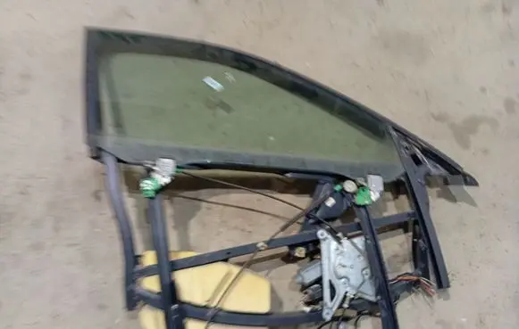 Audi A4 S4 B5 8D Front door window/glass frame 
