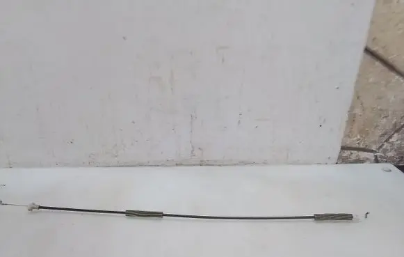 Volkswagen Fox Front door cable line 