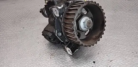 Renault Laguna III Fuel injection high pressure pump 167008859R 5WS40153 H82286029