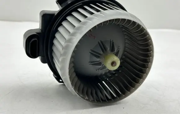 Toyota Yaris Heater fan/blower 2727003010