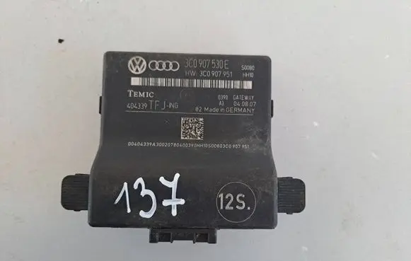 Volkswagen PASSAT B6 Gateway control module 3C0907530E 404339