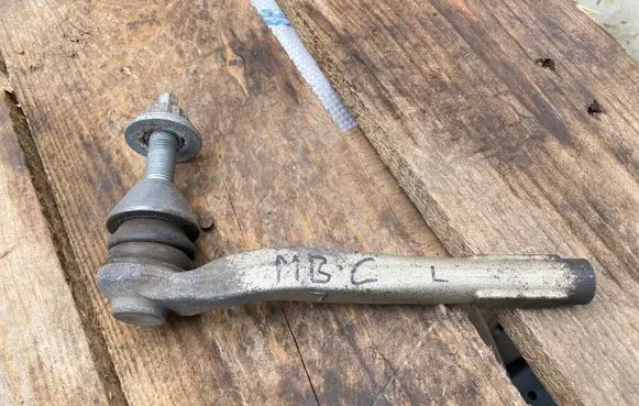 Mercedes-Benz C W205 Steering tie rod end 025049331017