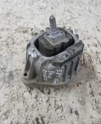 BMW 1 E81 E87 Engine mount bracket